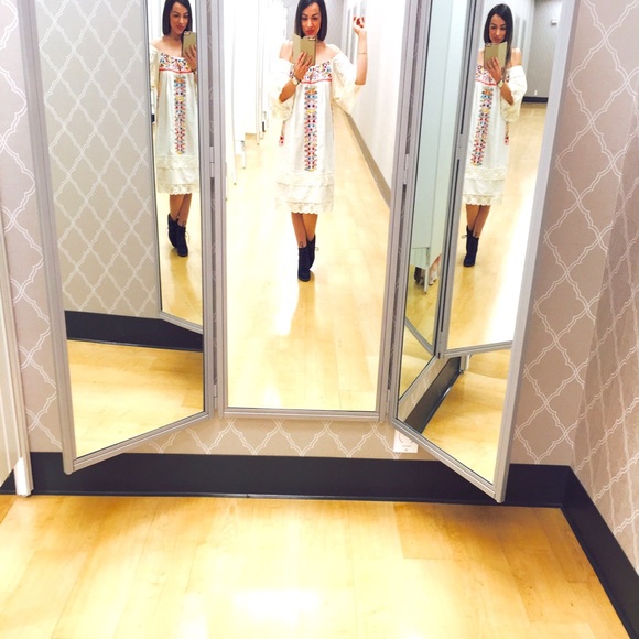 Mexican embroidered crochet off shoulder dress - Picture 7 of 7